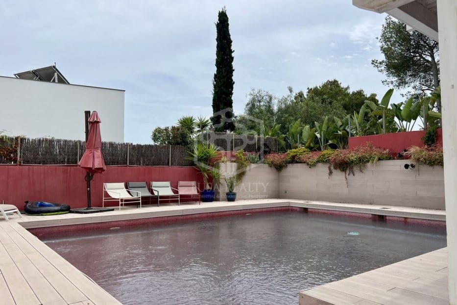 4 soverom Villa til salgs i Sitges med svømmebasseng garasje - € 2 500 000 (Ref: 9056958)