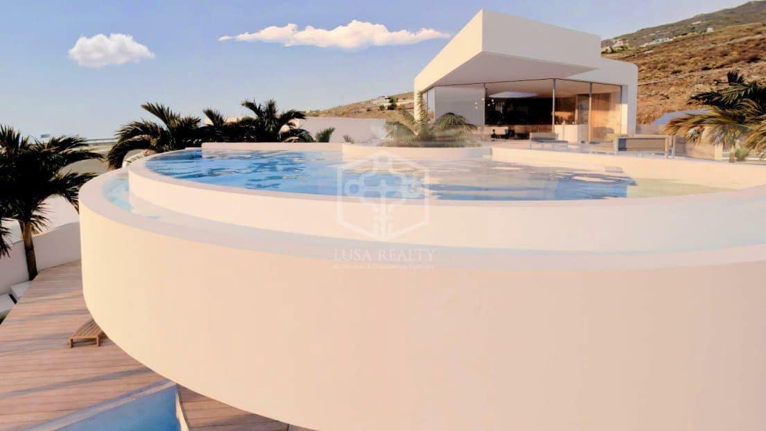 Grunde uden byggetilladelser til salg i Armenime - € 950.000 (Ref: 9108113)