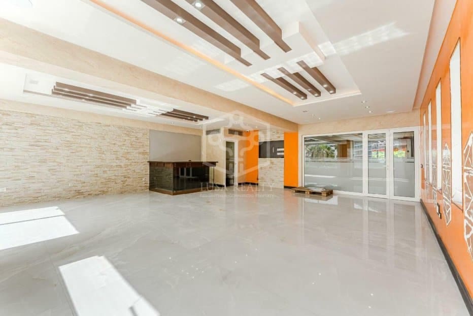 Local Comercial en Costa Adeje en venta - 750.000 € (Ref: 9131697)