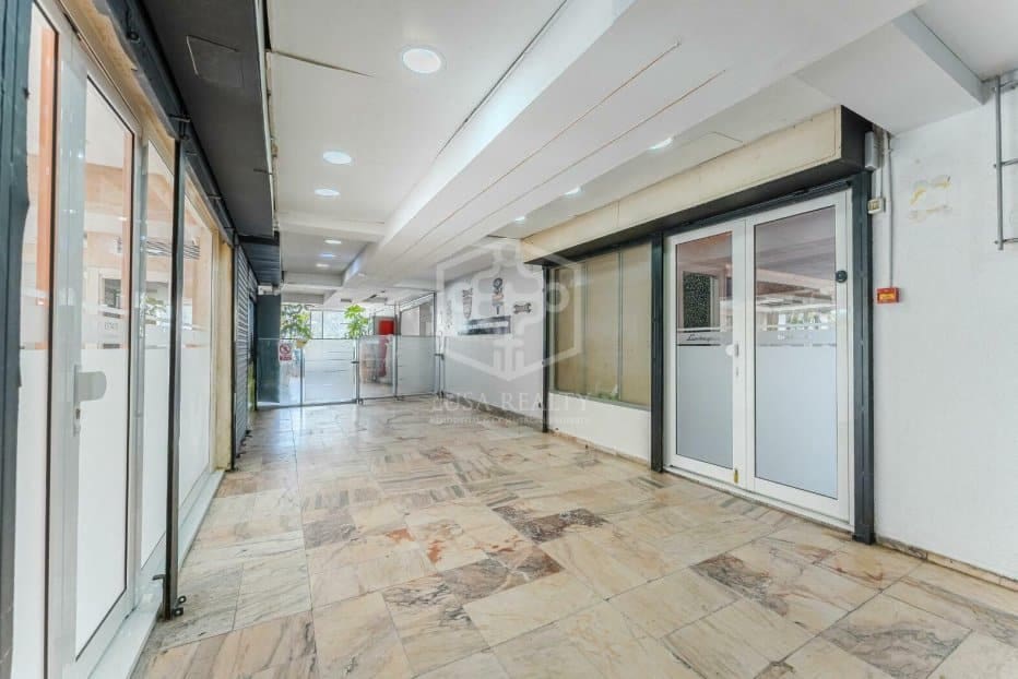 Local Comercial en Costa Adeje en venta - 750.000 € (Ref: 9131697)