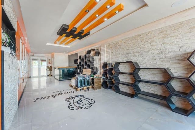 Local Comercial en Playa de las Américas, Adeje en venta - 750.000 € (Ref: 9131697)