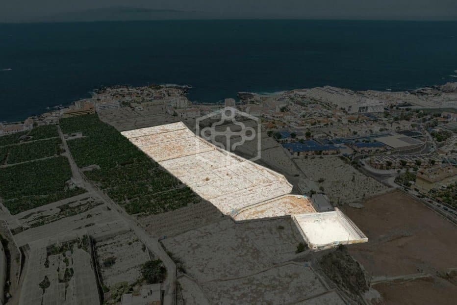 Grunde uden byggetilladelser til salg i Puerto Santiago - € 3.990.000 (Ref: 9144484)