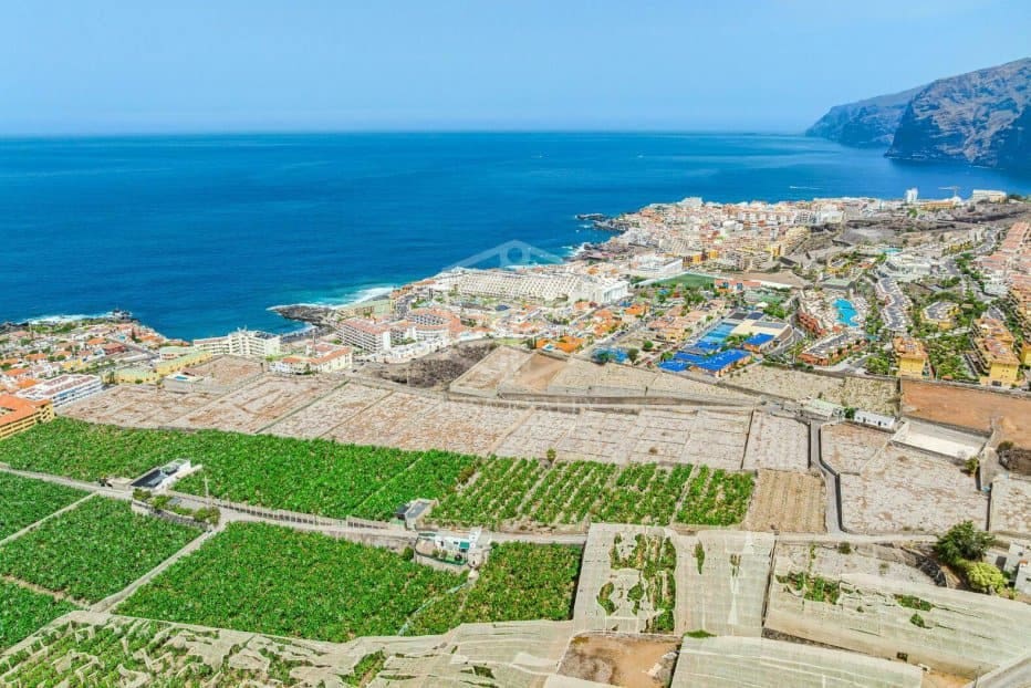 Grunde uden byggetilladelser til salg i Puerto Santiago - € 3.990.000 (Ref: 9144484)