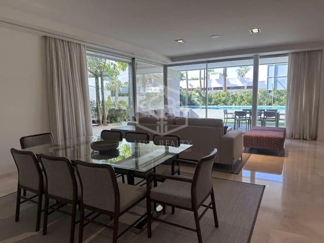 4 soveværelse Villa til salg i Playa de las Americas, Arona - € 3.250.000 (Ref: 9200003)