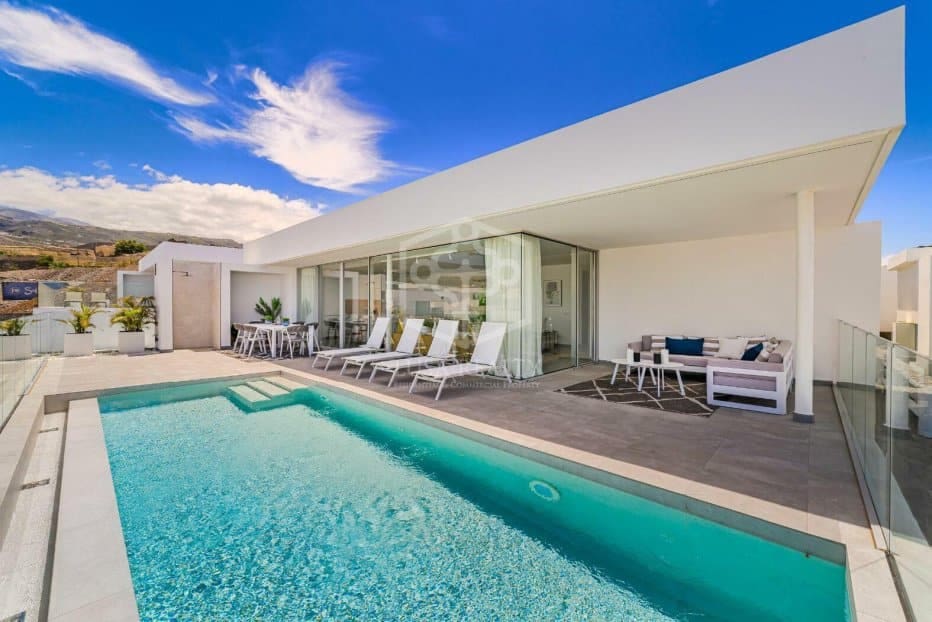 3 soveværelse Villa til salg i Adeje - € 1.680.000 (Ref: 9200004)