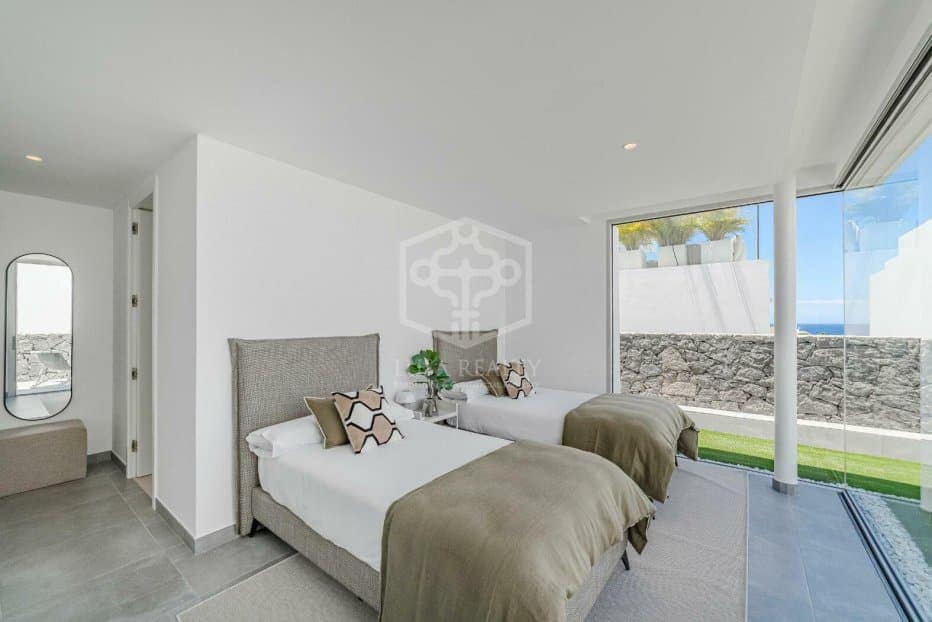 3 soveværelse Villa til salg i Adeje - € 1.680.000 (Ref: 9200004)