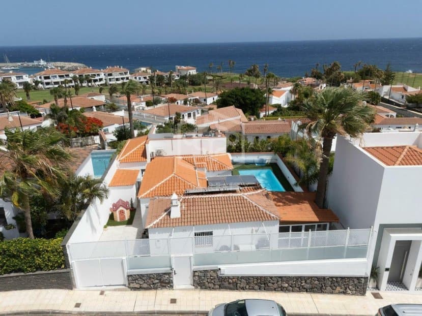 4 soveværelse Villa til salg i San Miguel de Abona - € 1.100.000 (Ref: 9200008)