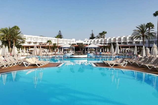 120 soveværelse Hotel til salg i Portals Nous, Calvià med swimmingpool - € 23.000.000 (Ref: 9205722)