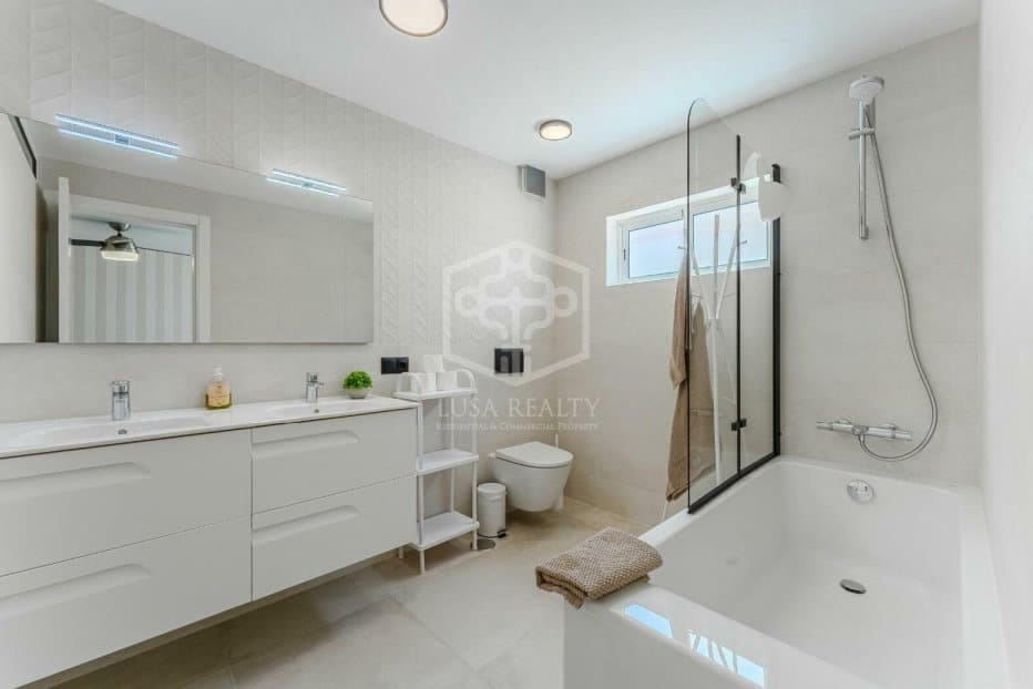 5 soveværelse Villa til salg i Adeje - € 1.789.000 (Ref: 9211395)