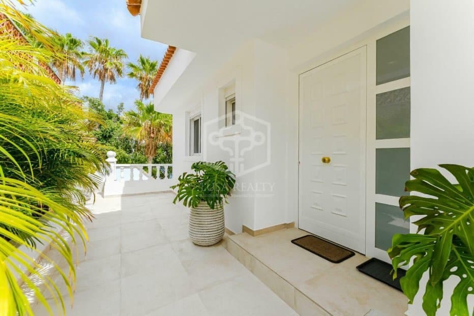 5 soveværelse Villa til salg i Adeje - € 1.789.000 (Ref: 9211395)