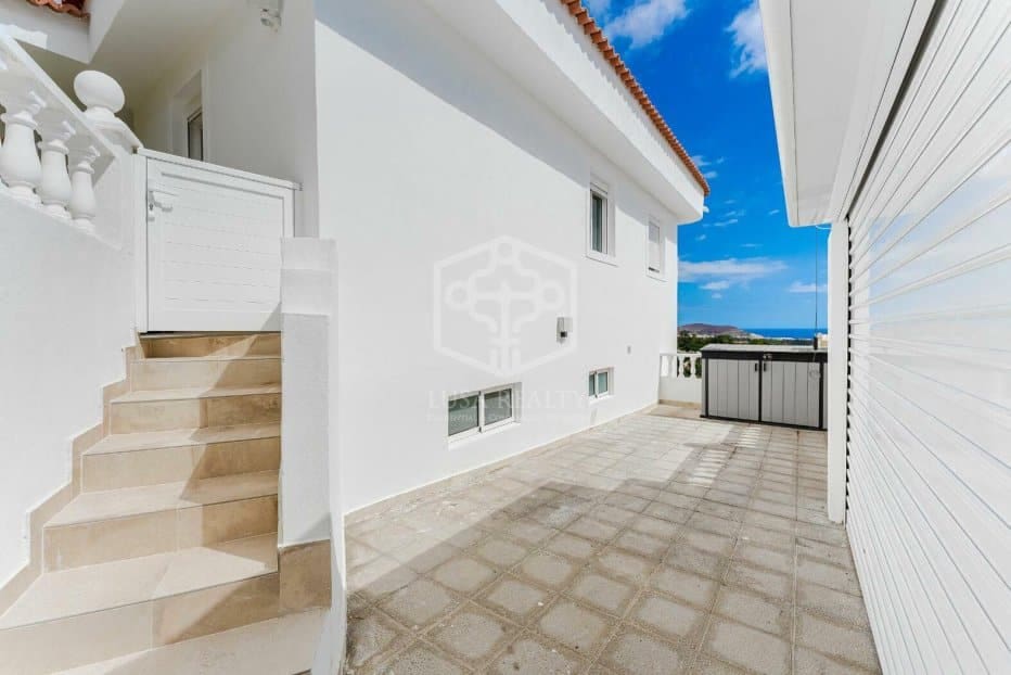 5 soveværelse Villa til salg i Adeje - € 1.789.000 (Ref: 9211395)