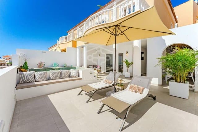 3 bedroom Villa for sale in Callao Salvaje - Playa Paraíso, Adeje - € 1,350,000 (Ref: 9211396)