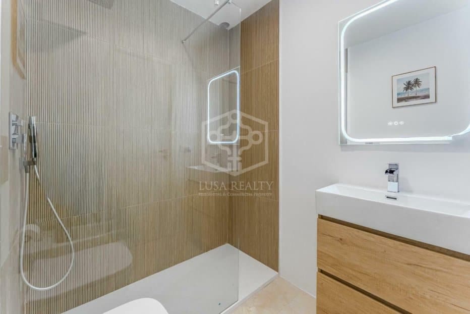 3 Zimmer Villa zu verkaufen in Adeje - 1.350.000 € (Ref: 9211396)