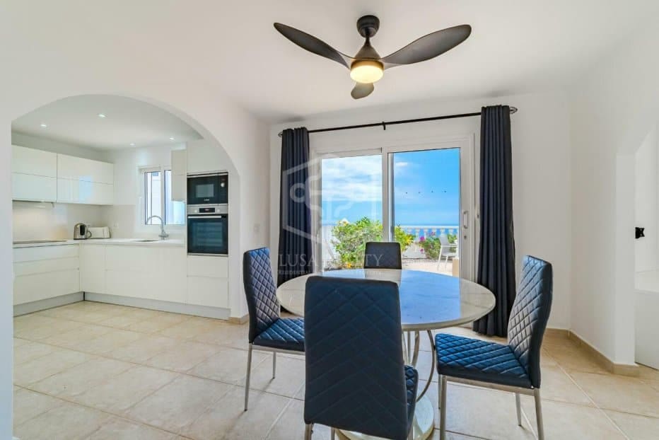 3 sovrum Villa till salu i Santiago del Teide - 995 000 € (Ref: 9211397)