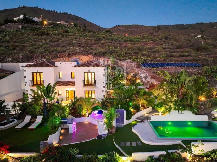 5 soverom Villa til salgs i San Cristobal de La Laguna - € 1 175 000 (Ref: 9211398)