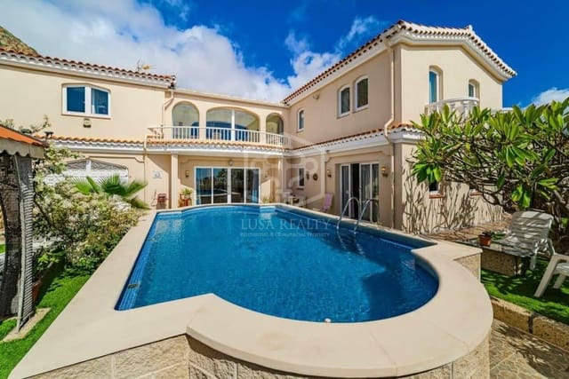 5 camera da letto Villa in vendita in Arona - 800.000 € (Rif: 9211399)