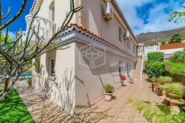 5 camera da letto Villa in vendita in Arona - 800.000 € (Rif: 9211399)
