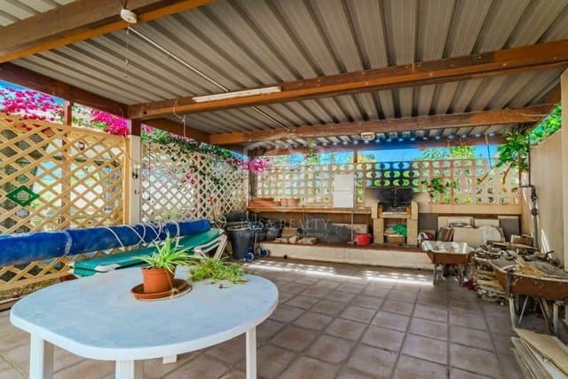 5 camera da letto Villa in vendita in Arona - 800.000 € (Rif: 9211399)