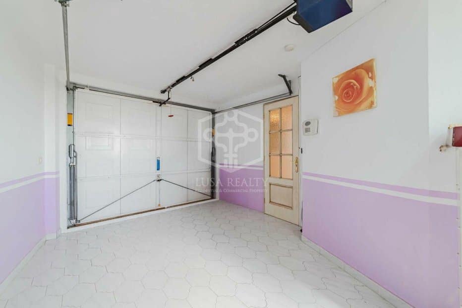 5 bedroom Villa for sale in Arona - € 800,000 (Ref: 9211399)