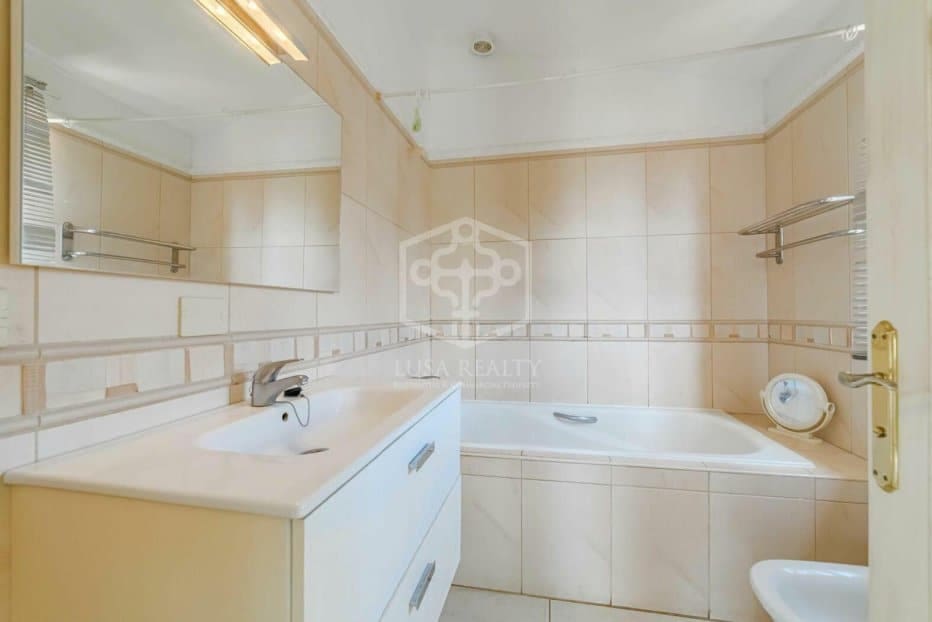 5 bedroom Villa for sale in Arona - € 800,000 (Ref: 9211399)