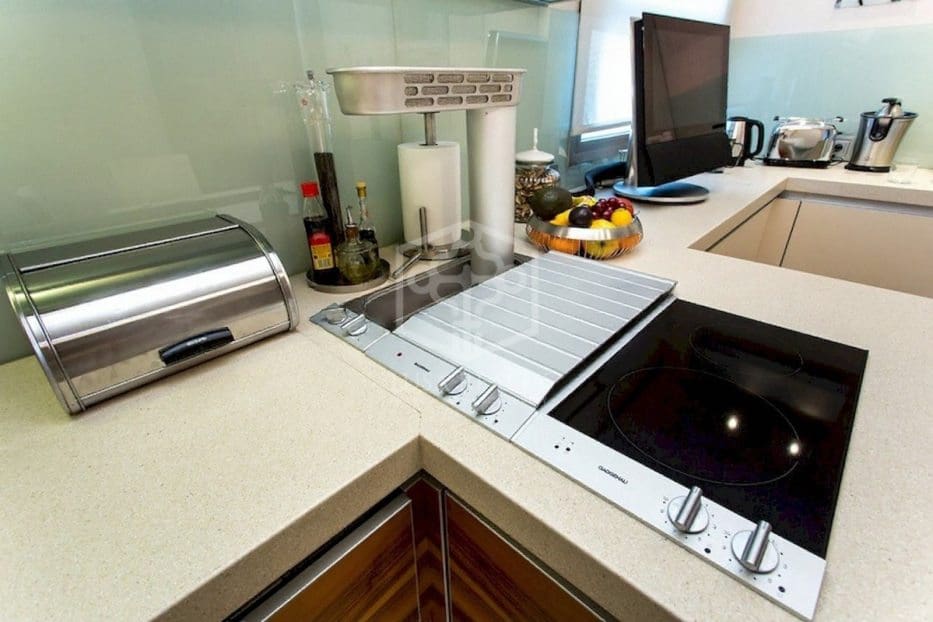 3 quarto Penthouse para venda em Gava com piscina - 1 450 000 € (Ref: 9219250)