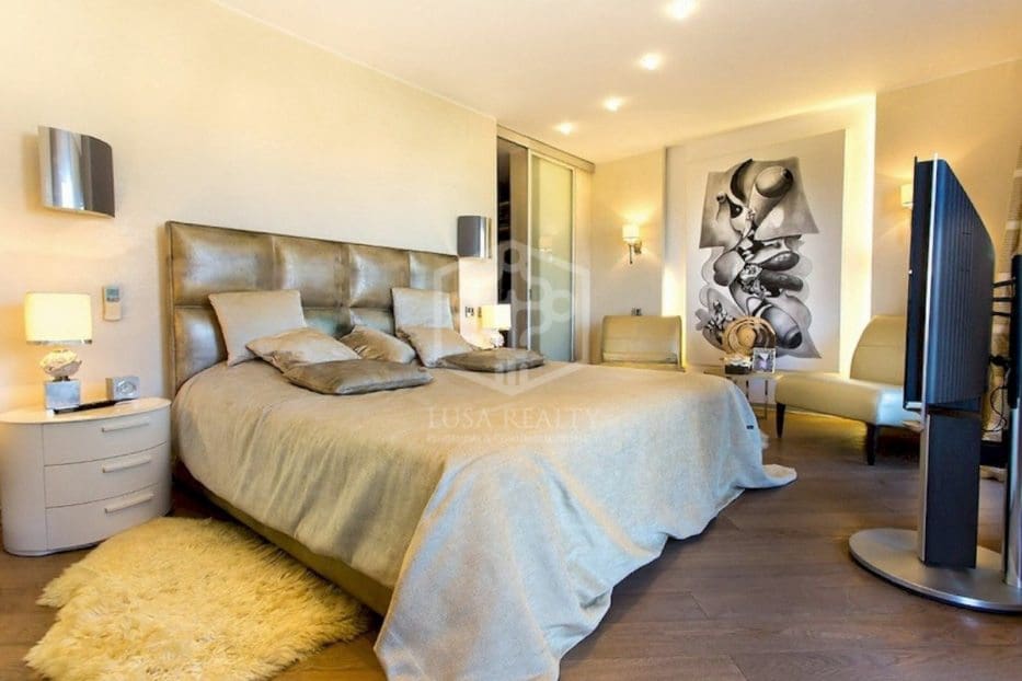 3 quarto Penthouse para venda em Gava com piscina - 1 450 000 € (Ref: 9219250)