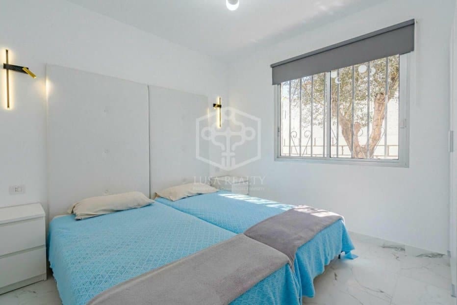 3 makuuhuone Huvila myytävänä paikassa Adeje - 730 000 € (Ref: 9231798)