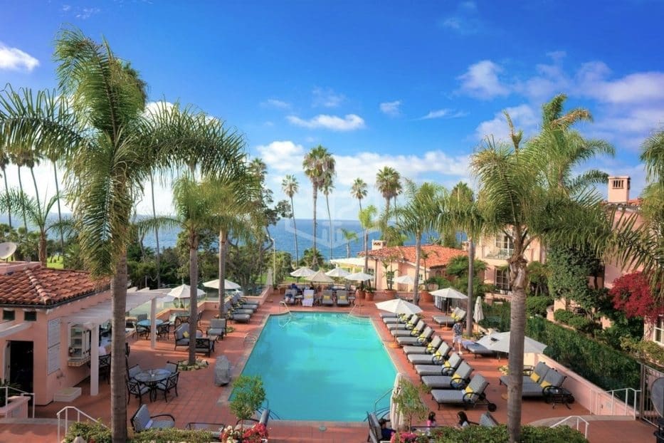 100 soveværelse Hotel til salg i Portocristo / Port de Manacor med swimmingpool - € 15.500.000 (Ref: 9235216)