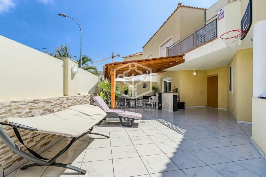 3 chambre Maison de Ville à vendre à Adeje - 790 000 € (Ref: 9263557)