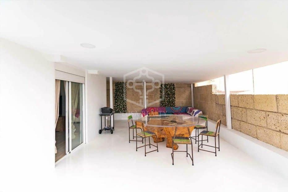 3 slaapkamer Huis te koop in Adeje - € 1.190.000 (Ref: 9267770)