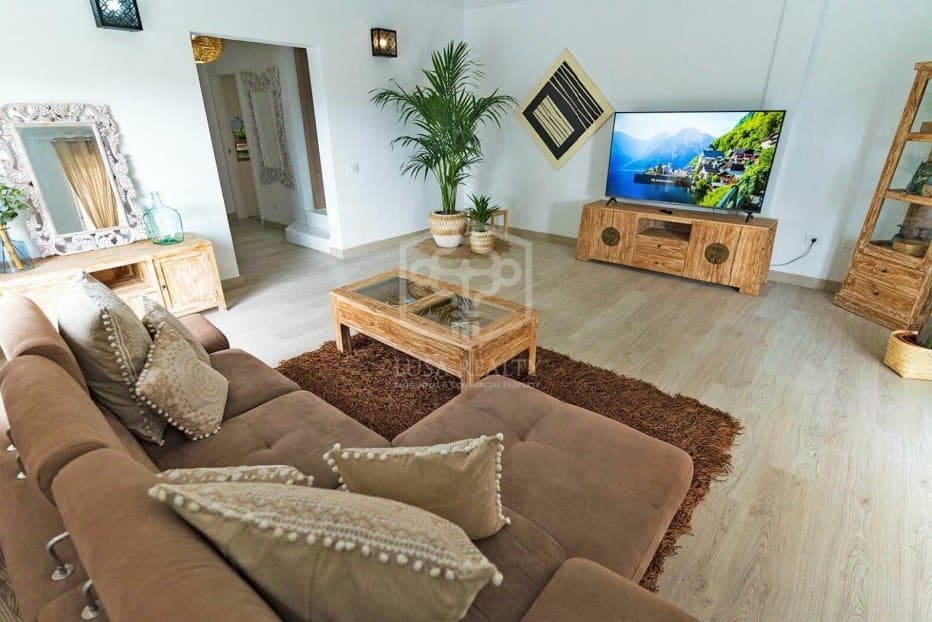 3 slaapkamer Huis te koop in Adeje - € 1.190.000 (Ref: 9267770)