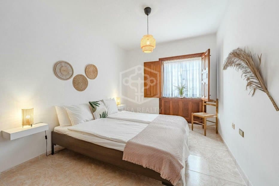 Kaupallinen myytävänä paikassa Guia de Isora - 1 200 000 € (Ref: 9307103)