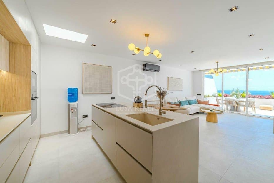 3 soveværelse Villa til salg i Adeje - € 890.000 (Ref: 9307105)