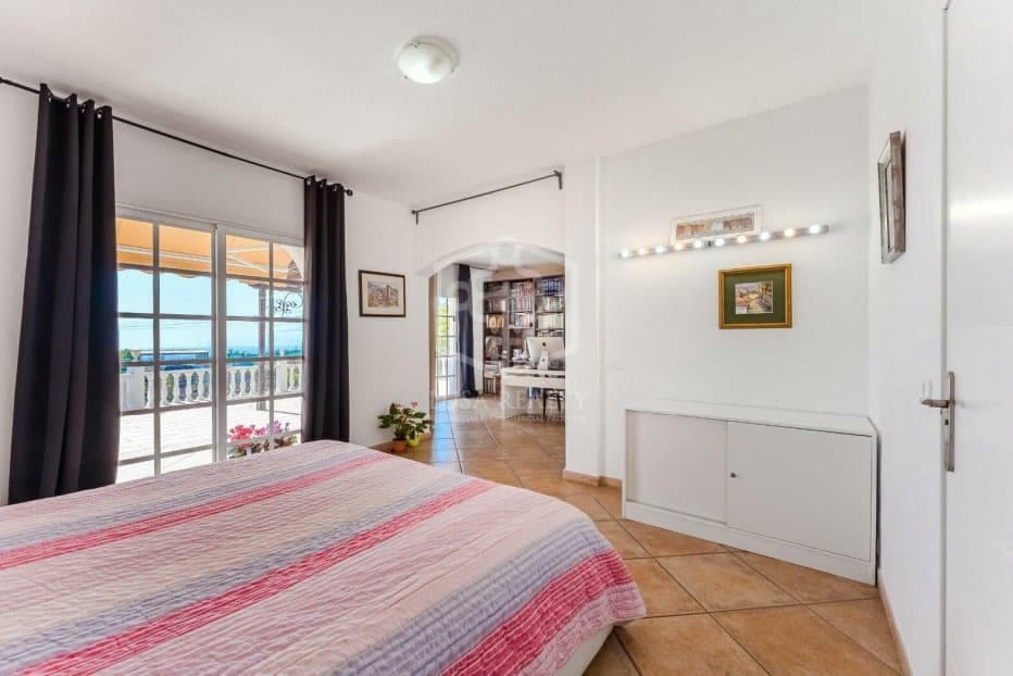 5 camera da letto Villa in vendita in Guia de Isora - 977.000 € (Rif: 9325431)