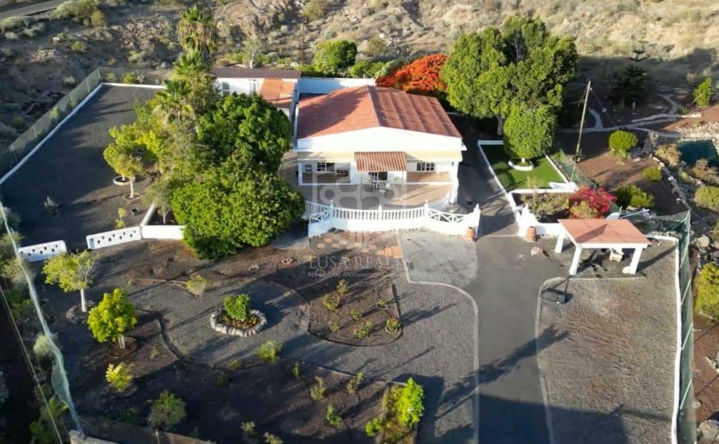 5 camera da letto Villa in vendita in Guia de Isora - 977.000 € (Rif: 9325431)