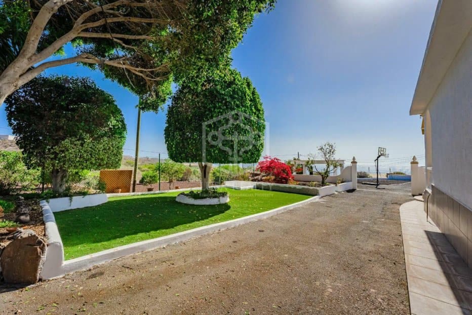 5 camera da letto Villa in vendita in Guia de Isora - 977.000 € (Rif: 9325431)