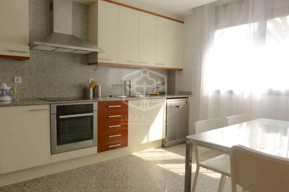 5 sypialnia Dom na sprzedaż w Gava z garażem - 1 490 000 € (Ref: 9352100)