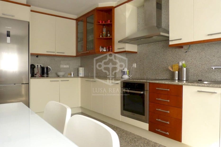 5 sypialnia Dom na sprzedaż w Gava z garażem - 1 490 000 € (Ref: 9352100)