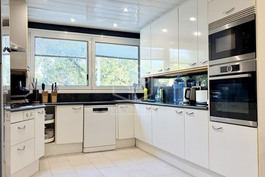 5 soveværelse Villa til salg i Barcelona by med swimmingpool garage - € 6.000.000 (Ref: 9352101)