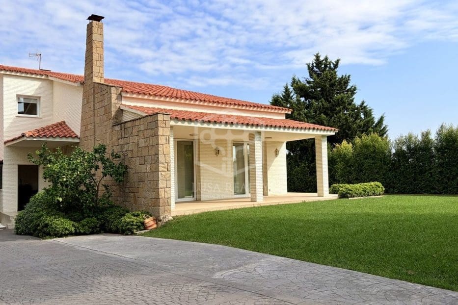 5 soveværelse Villa til salg i Barcelona by med swimmingpool garage - € 6.000.000 (Ref: 9352101)