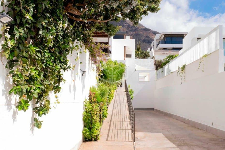 5 chambre Villa/Maison à vendre à Adeje - 2 730 000 € (Ref: 9357597)