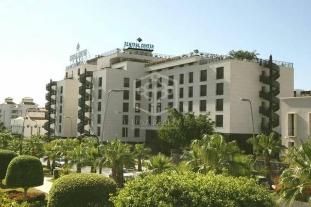 Local Commercial à vendre à Playa de las Americas, Arona - 1 900 000 € (Ref: 9357600)