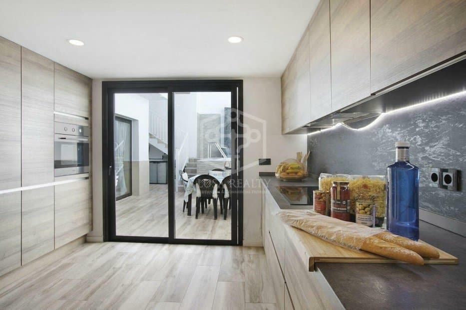 4 slaapkamer Villa te koop in Armenime - € 785.000 (Ref: 9372242)