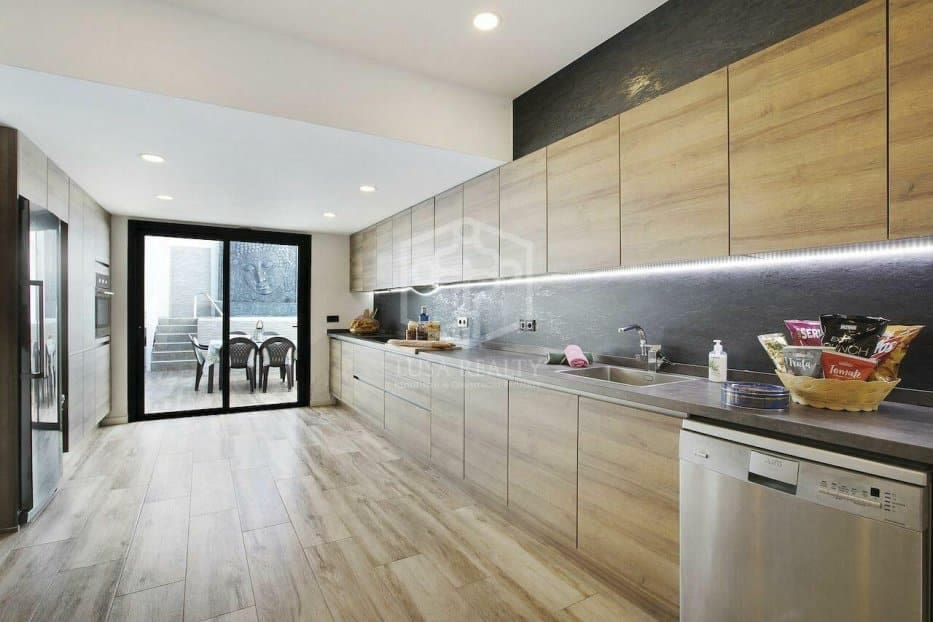 4 slaapkamer Villa te koop in Armenime - € 785.000 (Ref: 9372242)