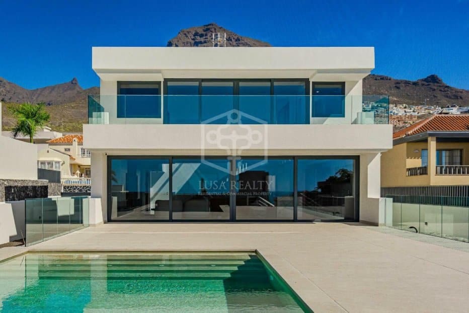 5 soverom Villa til salgs i Adeje - € 3 500 000 (Ref: 9394391)