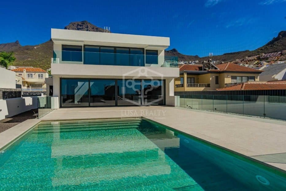 5 soverom Villa til salgs i Adeje - € 3 500 000 (Ref: 9394391)