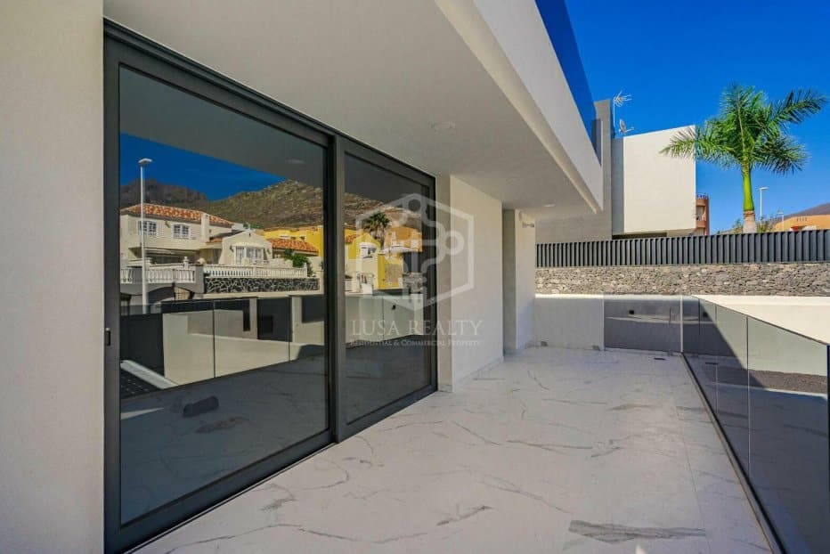 5 soverom Villa til salgs i Adeje - € 3 500 000 (Ref: 9394391)