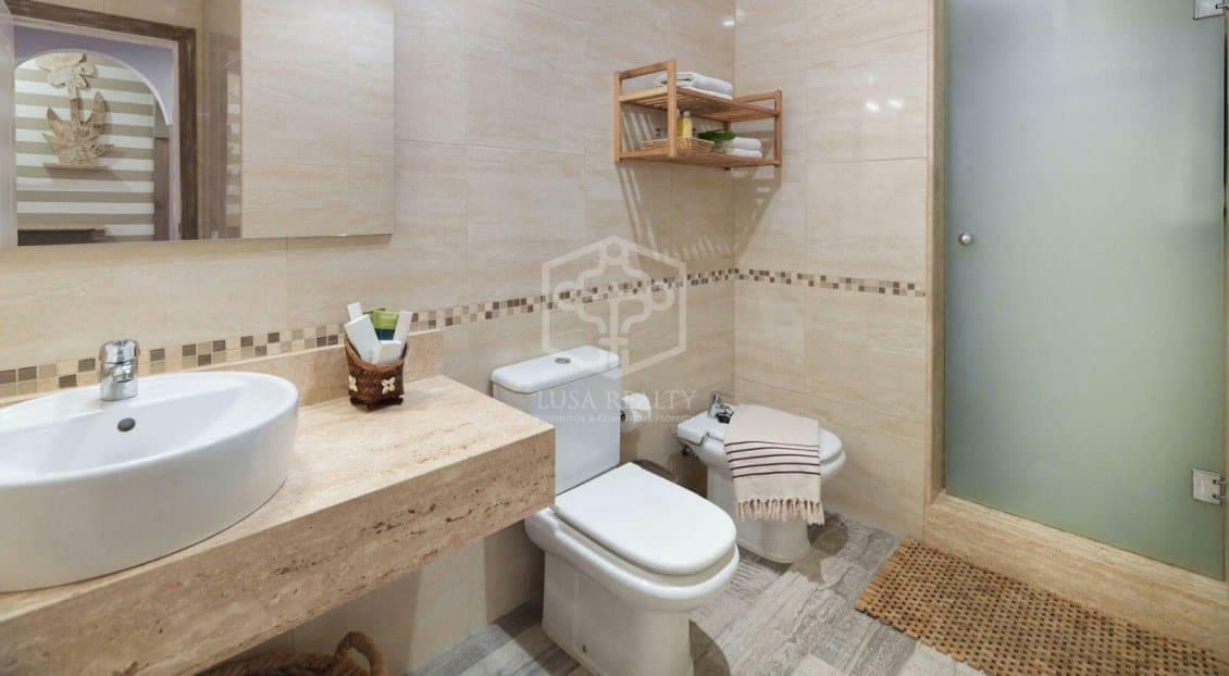 4 soverom Villa til salgs i Arona - € 1 800 000 (Ref: 9394392)