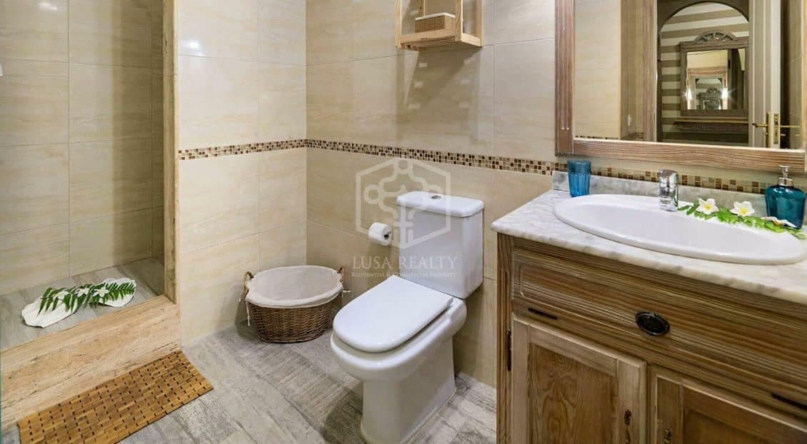 4 soverom Villa til salgs i Arona - € 1 800 000 (Ref: 9394392)