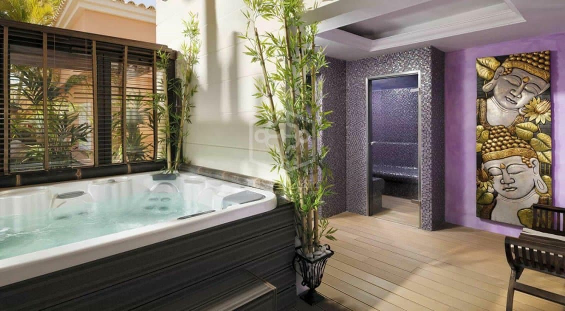 4 soverom Villa til salgs i Arona - € 1 800 000 (Ref: 9394392)